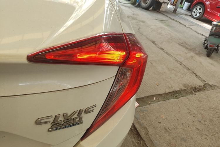 Used Honda Civic 2016 220TURBO CVT Luxury Edition Right Rear Taillight