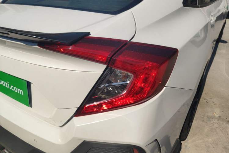 Used Honda Civic 2016 220TURBO CVT Luxury Edition Right Rear Taillight