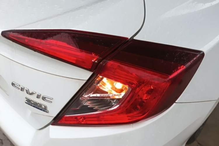 Used Honda Civic 2016 220TURBO CVT Luxury Edition Right Rear Taillight