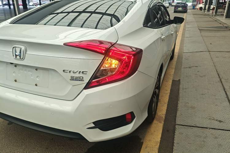 Used Honda Civic 2016 220TURBO CVT Luxury Edition Right Rear Taillight