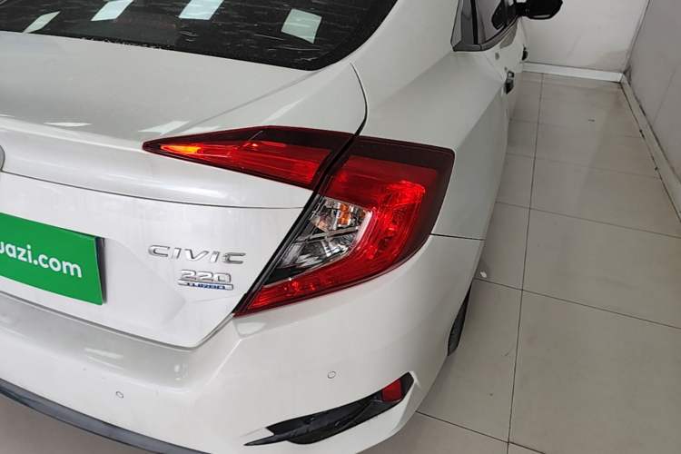 Used Honda Civic 2016 220TURBO CVT Luxury Edition Right Rear Taillight