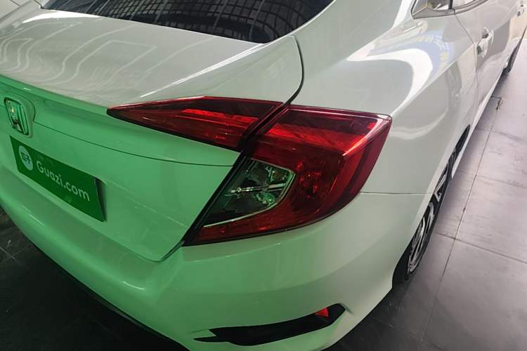 Used Honda Civic 2016 220TURBO CVT Luxury Edition Right Rear Taillight