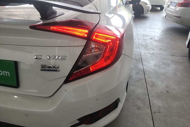 Used Honda Civic 2016 220TURBO CVT Luxury Edition Right Rear Taillight