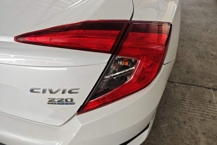 Used Honda Civic 2016 220TURBO CVT Luxury Edition Right Rear Taillight