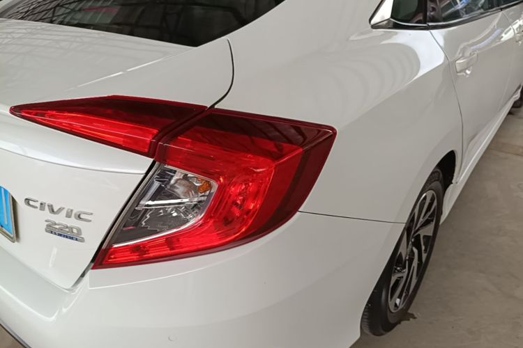 Used Honda Civic 2016 220TURBO CVT Luxury Edition Right Rear Taillight