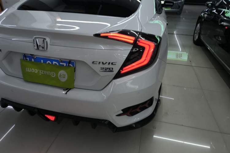 Used Honda Civic 2016 220TURBO CVT Luxury Edition Right Rear Taillight