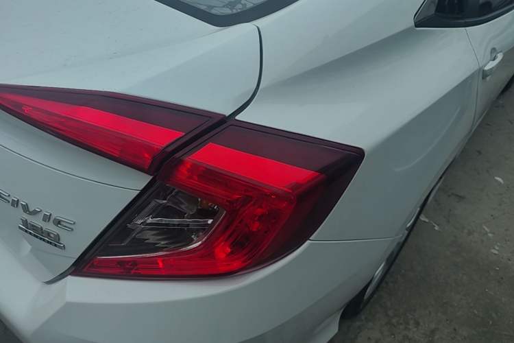 Used Honda Civic 2016 180TURBO CVT Comfort Version Right Rear Taillight