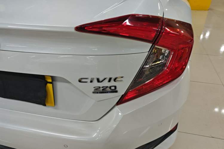 Used Honda Civic 2016 220TURBO CVT Luxury Edition Right Rear Taillight