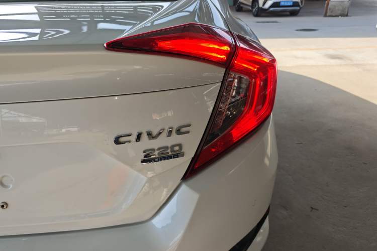 Used Honda Civic 2016 220TURBO CVT Luxury Edition Right Rear Taillight