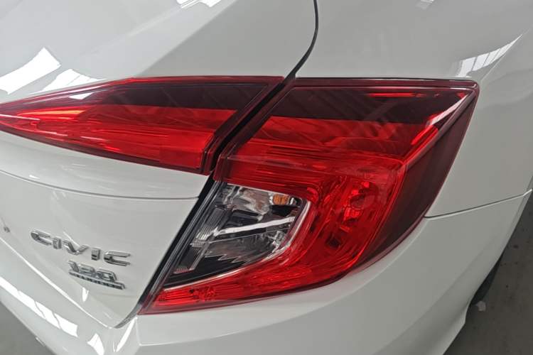Used Honda Civic 2016 180TURBO CVT Comfort Version Right Rear Taillight