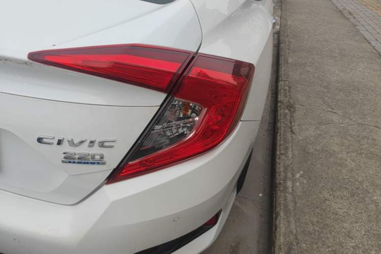 Used Honda Civic 2016 220TURBO CVT Luxury Edition Right Rear Taillight