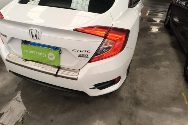 Used Honda Civic 2016 220TURBO CVT Luxury Edition Right Rear Taillight