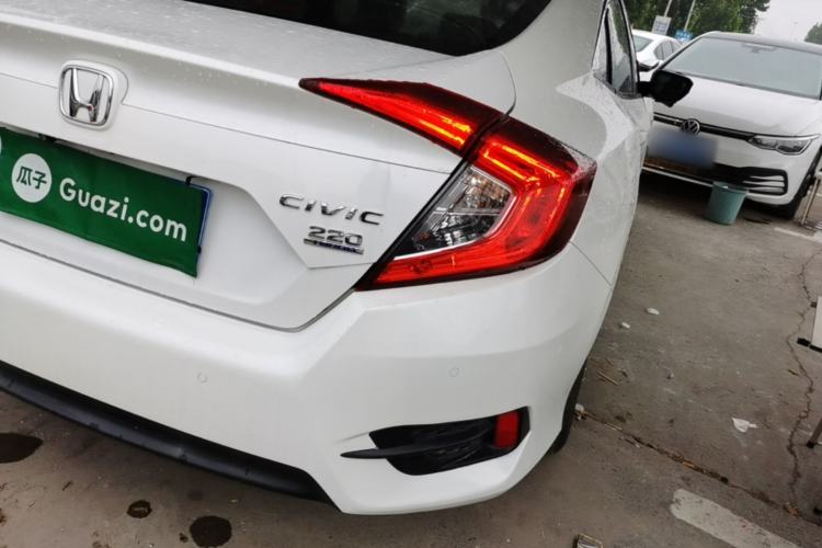 Used Honda Civic 2016 220TURBO CVT Luxury Edition Right Rear Taillight