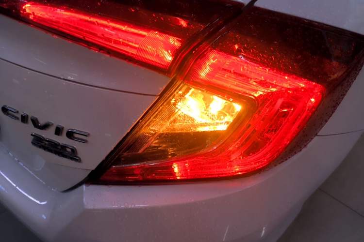 Used Honda Civic 2016 220TURBO CVT Luxury Edition Right Rear Taillight