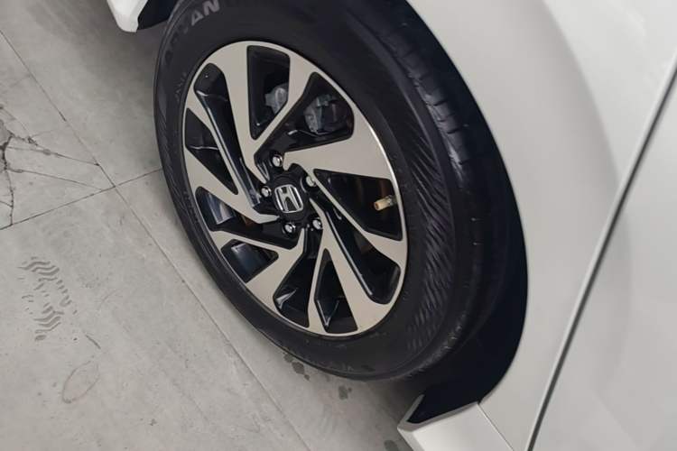 Used Honda Civic 2016 220TURBO CVT Luxury Edition Right Rear Wheel Hub