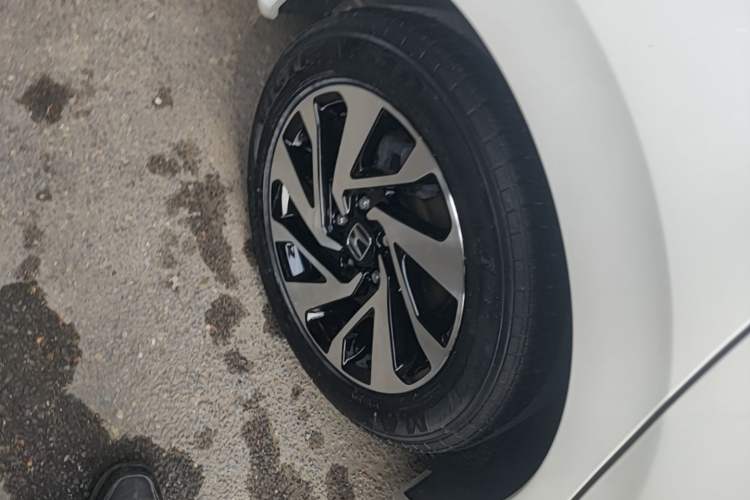 Used Honda Civic 2016 220TURBO CVT Luxury Edition Right Rear Wheel Hub