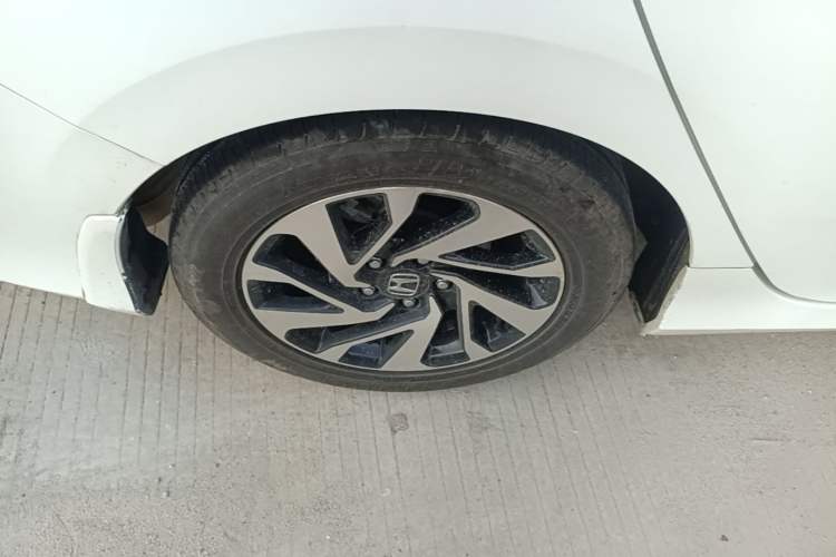 Used Honda Civic 2016 220TURBO CVT Luxury Edition Right Rear Wheel Hub