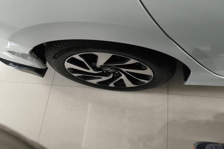 Used Honda Civic 2016 220TURBO CVT Luxury Edition Right Rear Wheel Hub