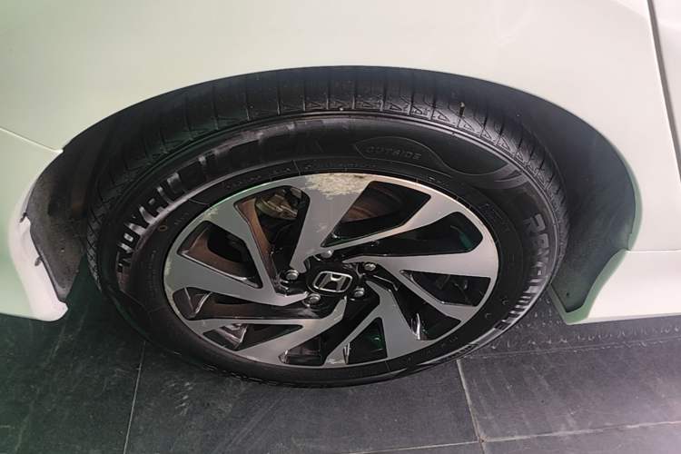 Used Honda Civic 2016 220TURBO CVT Luxury Edition Right Rear Wheel Hub