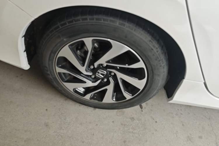 Used Honda Civic 2016 220TURBO Manual Luxury Edition Right Rear Wheel Hub