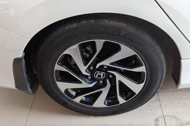 Used Honda Civic 2016 220TURBO CVT Luxury Edition Right Rear Wheel Hub