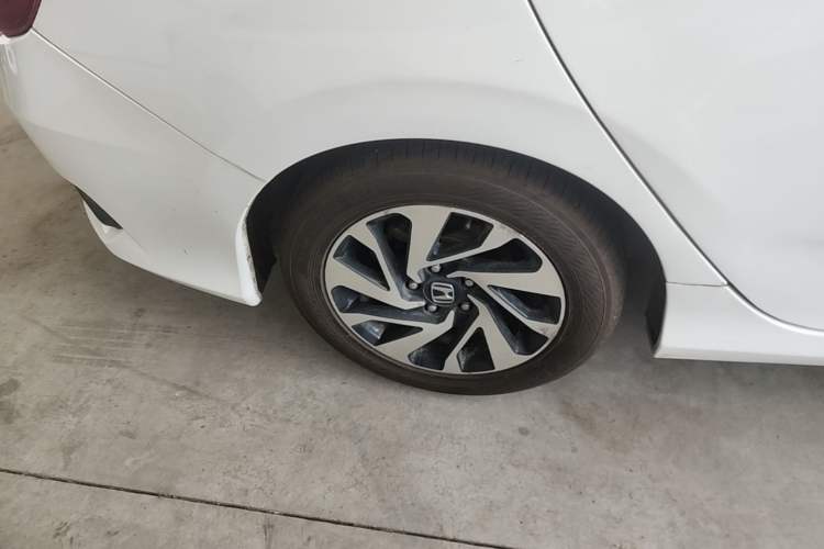 Used Honda Civic 2016 220TURBO CVT Luxury Edition Right Rear Wheel Hub