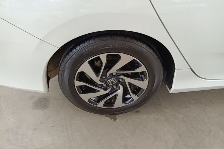 Used Honda Civic 2016 220TURBO CVT Luxury Edition Right Rear Wheel Hub
