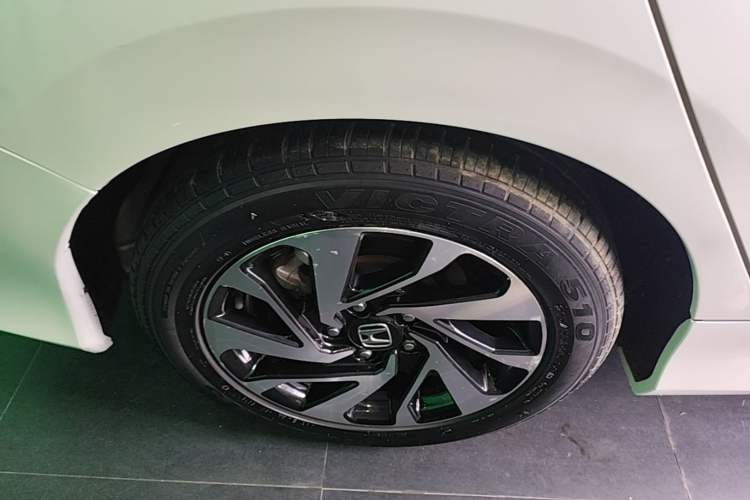 Used Honda Civic 2016 220TURBO CVT Luxury Edition Right Rear Wheel Hub