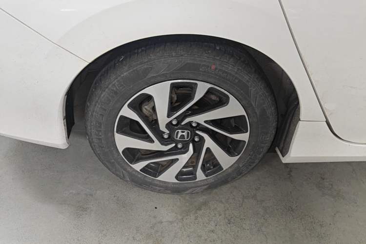 Used Honda Civic 2016 220TURBO Manual Luxury Edition Right Rear Wheel Hub