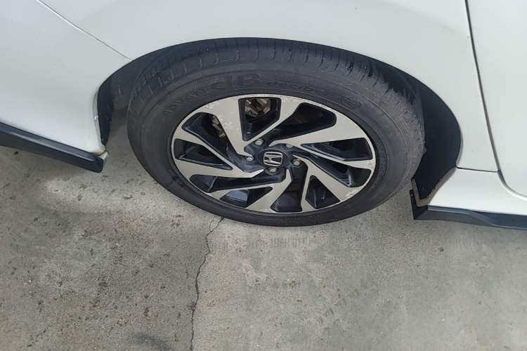 Used Honda Civic 2016 220TURBO CVT Luxury Edition Right Rear Wheel Hub