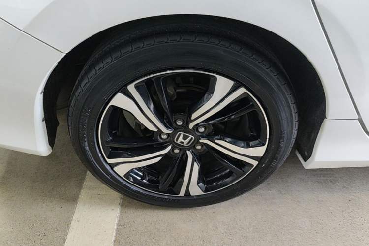 Used Honda Civic 2016 220TURBO CVT Prestige Edition Right Rear Wheel Hub