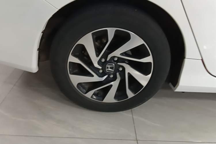 Used Honda Civic 2016 220TURBO CVT Luxury Edition Right Rear Wheel Hub