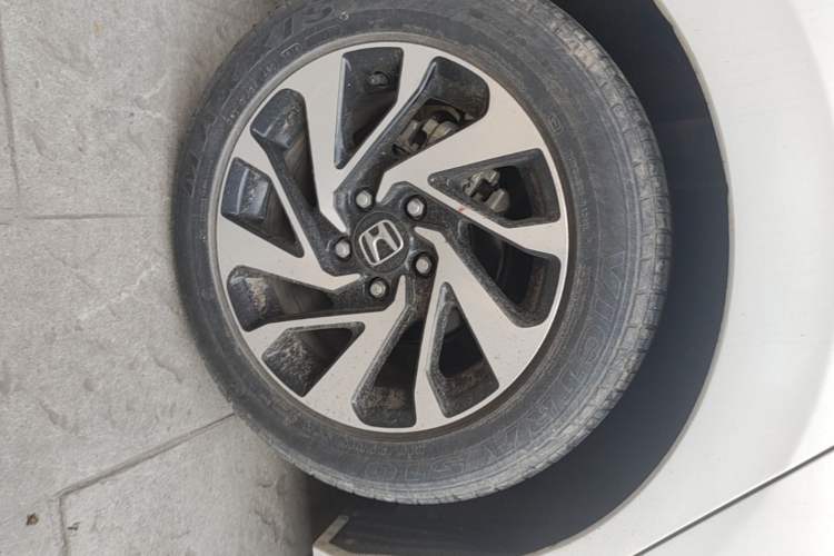 Used Honda Civic 2016 220TURBO CVT Luxury Edition Right Rear Wheel Hub