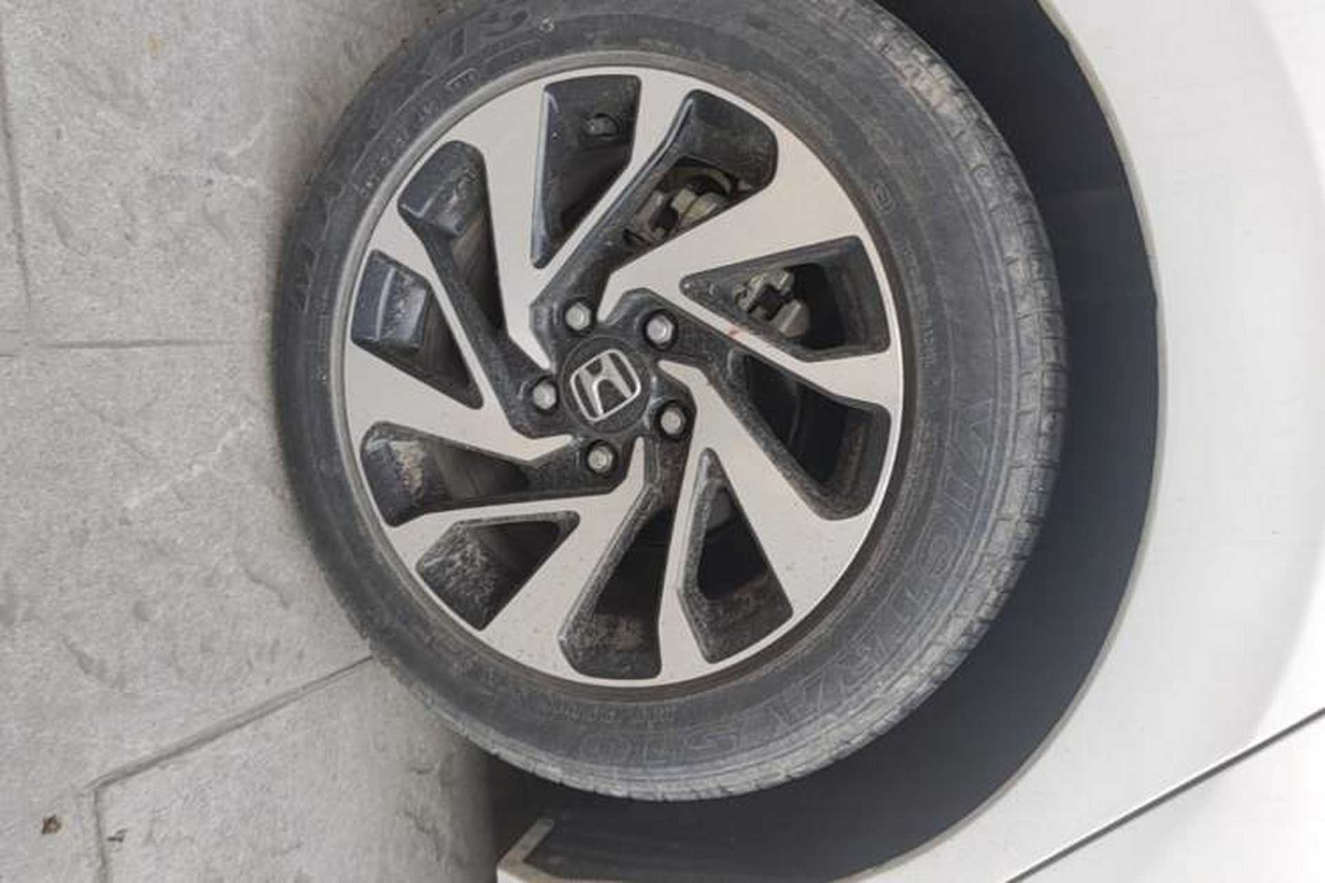 Used Honda Civic 2016 220TURBO CVT Luxury Edition Right Rear Wheel Hub