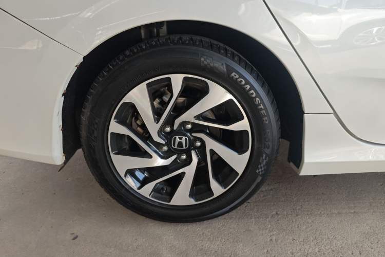 Used Honda Civic 2016 220TURBO CVT Luxury Edition Right Rear Wheel Hub