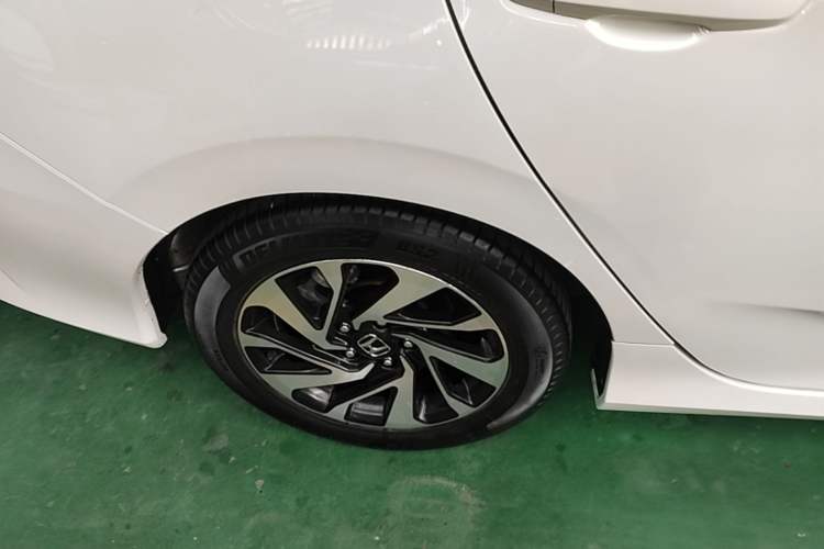 Used Honda Civic 2016 220TURBO CVT Luxury Edition Right Rear Wheel Hub