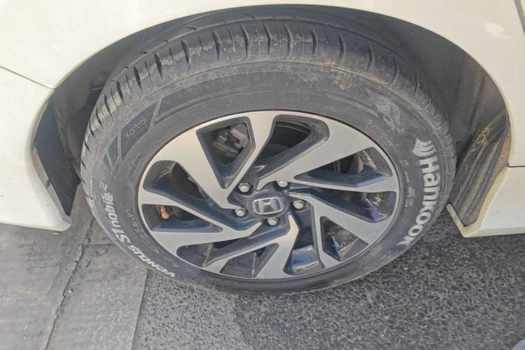 Used Honda Civic 2016 220TURBO CVT Luxury Edition Right Rear Wheel Hub