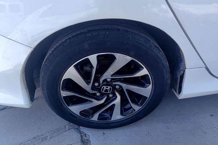 Used Honda Civic 2016 220TURBO CVT Luxury Edition Right Rear Wheel Hub