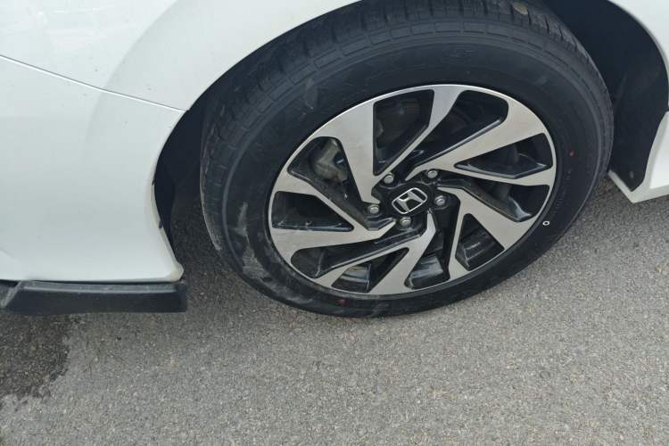 Used Honda Civic 2016 220TURBO Manual Luxury Edition Right Rear Wheel Hub