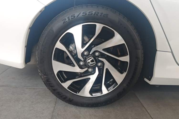 Used Honda Civic 2016 220TURBO CVT Luxury Edition Right Rear Wheel Hub