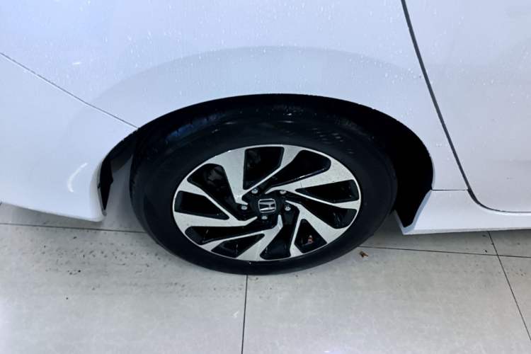 Used Honda Civic 2016 220TURBO CVT Luxury Edition Right Rear Wheel Hub
