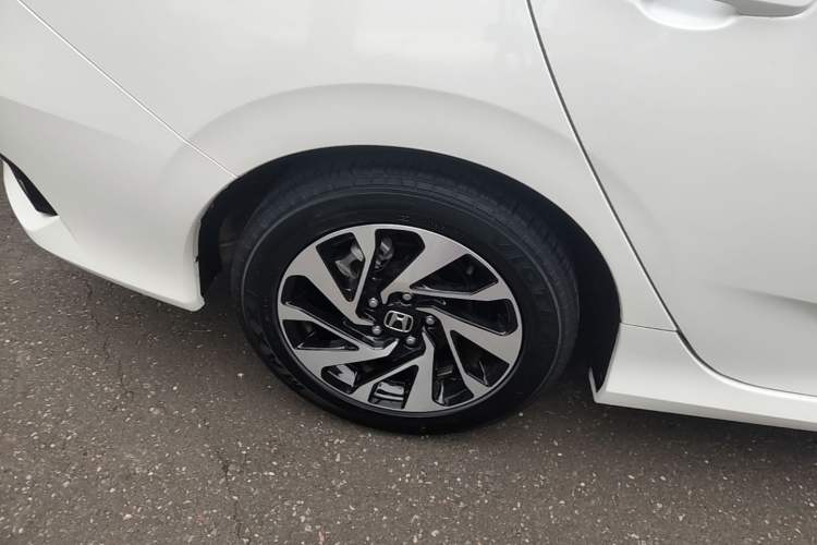 Used Honda Civic 2016 220TURBO CVT Luxury Edition Right Rear Wheel Hub