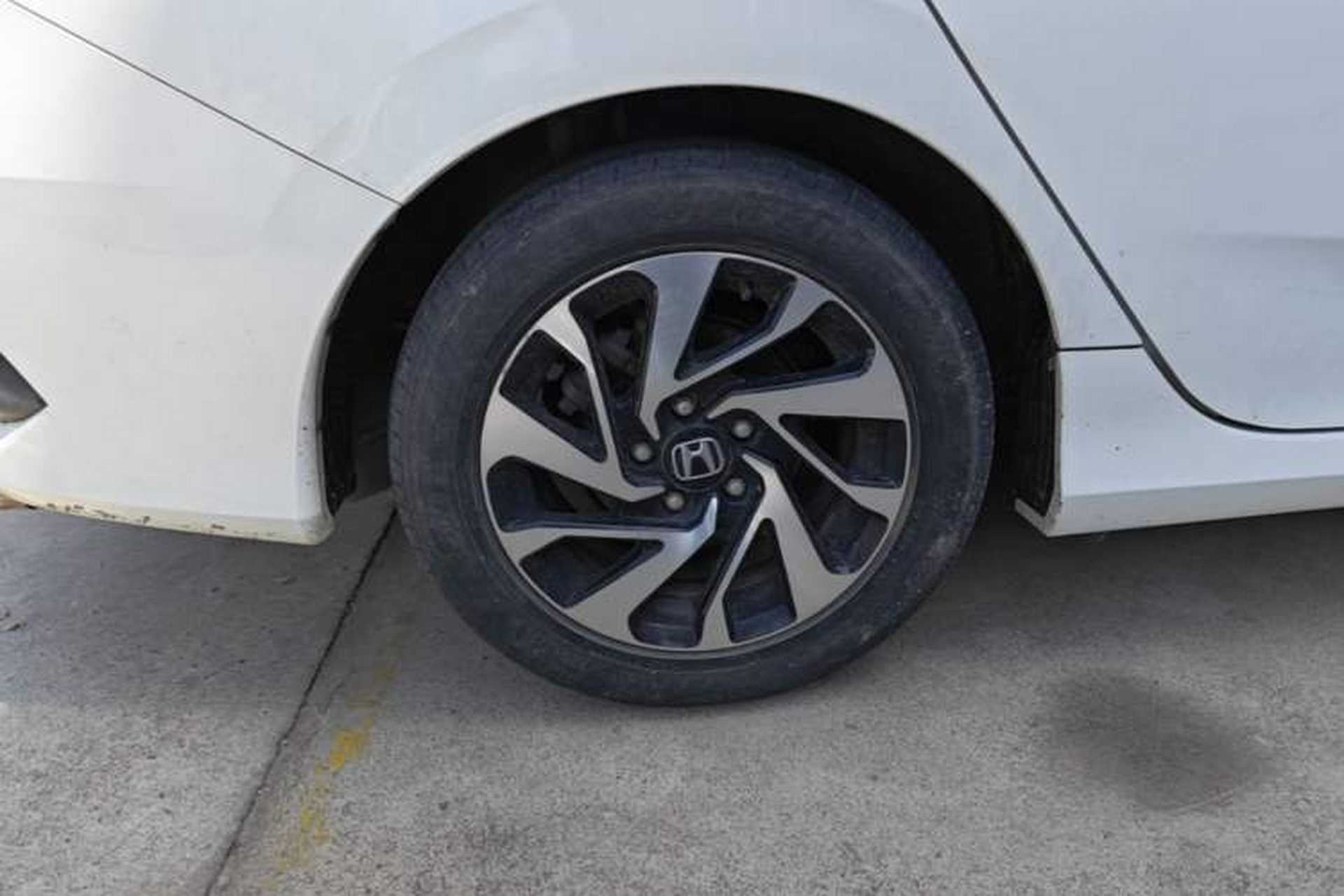 Used Honda Civic 2016 220TURBO CVT Luxury Edition Right Rear Wheel Hub