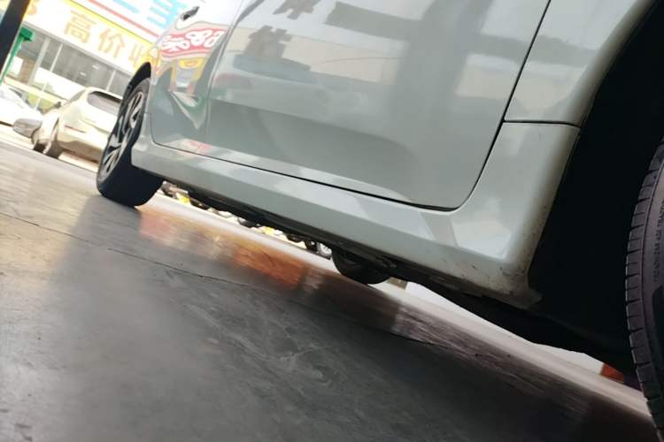 Used Honda Civic 2016 220TURBO CVT Luxury Edition Right Side Sill