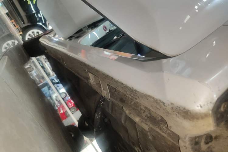 Used Honda Civic 2016 220TURBO CVT Luxury Edition Right Side Sill