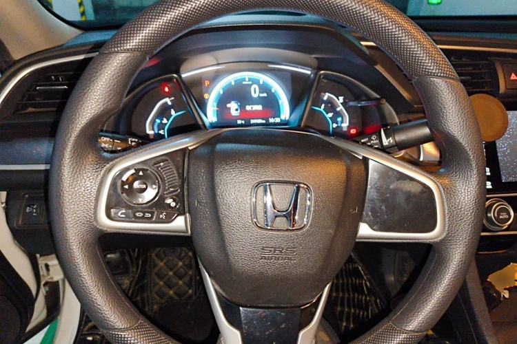 Used Honda Civic 2016 220TURBO CVT Luxury Edition Steering Wheel