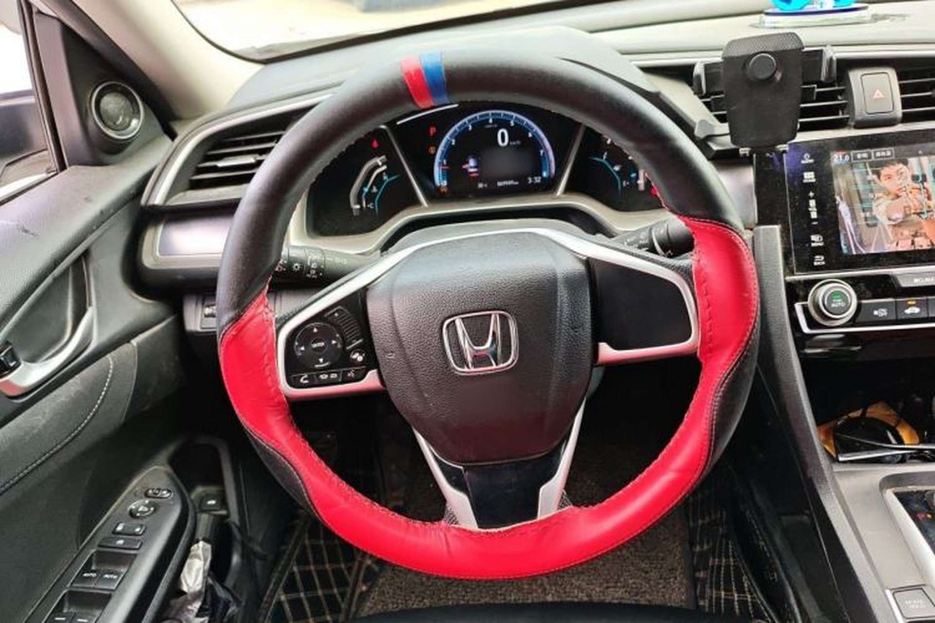 Used Honda Civic 2016 220TURBO CVT Luxury Edition Steering Wheel