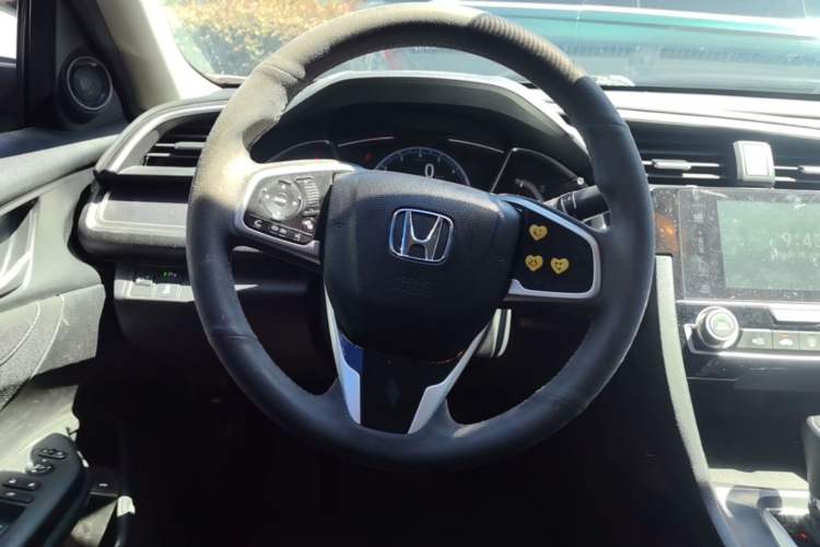 Used Honda Civic 2016 220TURBO CVT Luxury Edition Steering Wheel