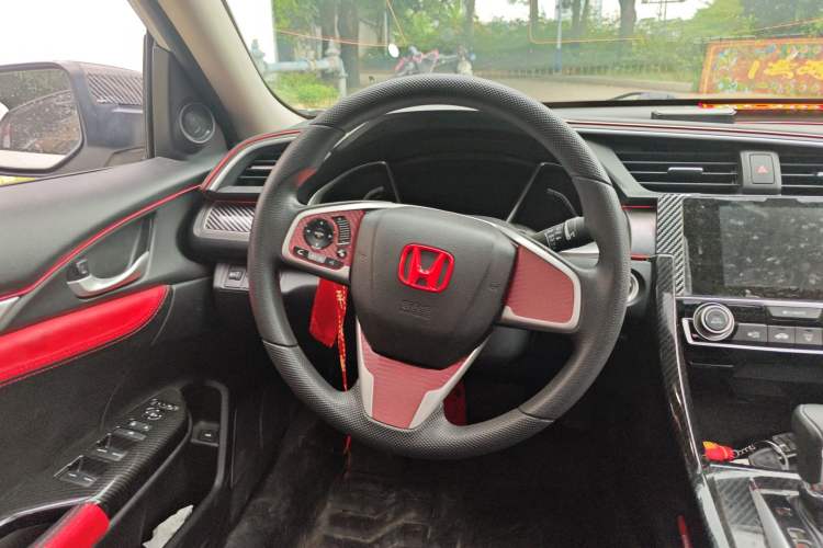 Used Honda Civic 2016 220TURBO CVT Luxury Edition Steering Wheel