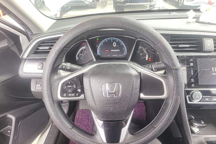 Used Honda Civic 2016 220TURBO CVT Luxury Edition Steering Wheel